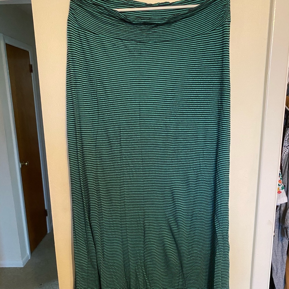 Green striped stretchy maxi skirt